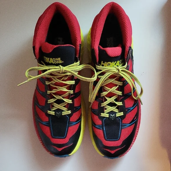Hoka One One Speedgoat Mid WP Sz. 9.5